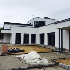 A szigetelés befejeződött, a térkövezés kezdetét vette. / PM_EUALAPELLATAS_2017/13 pályázat 